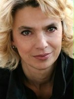 Isabelle Linnartz / Carla