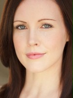 Sara Radle 