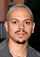 Evan Ross / Donnie (lat 17)