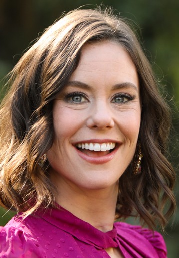 Ashley Williams / Ciocia Pam