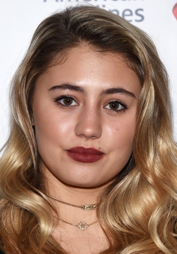Lia Marie Johnson / Hailey Jensen