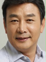 Yong-woo Kil / Min-sup Bong, ojciec Sun-hwa