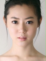 Yoon-jeong Lim / Uczennica liceum