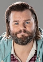 Tyler Labine / Dr Iggy Frome