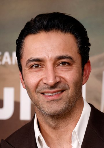 Pej Vahdat / Arastoo Vaziri