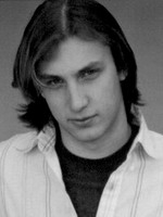 Alex Carpenter / 