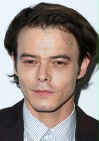 Charlie Heaton 