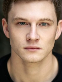 Liam Ainsworth / Clifford Williams