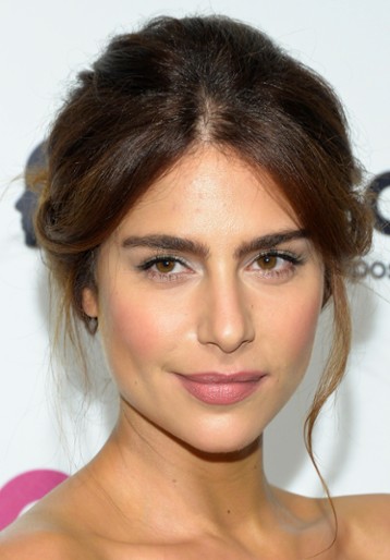 Nadia Hilker / Magna