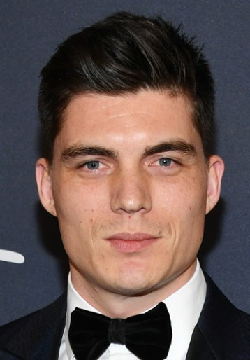 Zane Holtz / 