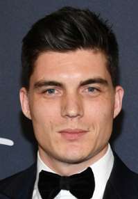 Zane Holtz 