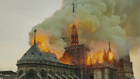 Notre-Dame płonie - Zwiastun nr 1 (angielski)