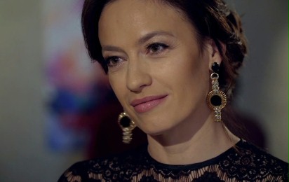 Po prostu przyjaźń - Klip Magdalena Różczka zaprasza na komedię "Po prostu przyjaźń"