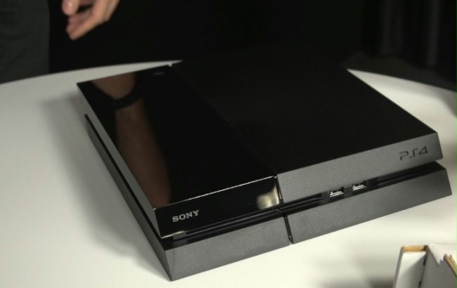 Otwieramy pudełko z PlayStation 4