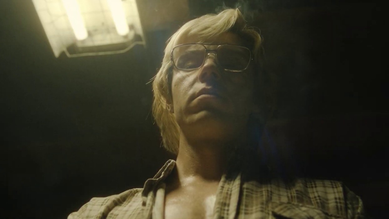 Jeffrey Dollmer i Ted Bunny atakują!