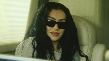 The Moment - Teaser nr 1