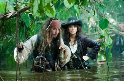 Piraci z Karaibów: Na nieznanych wodach - Relacja wideo Piraci najeżdżają Cannes