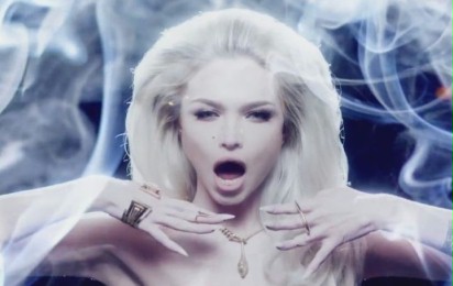 Agentka - Teledysk Ivy Levan "Who Can You Trust"