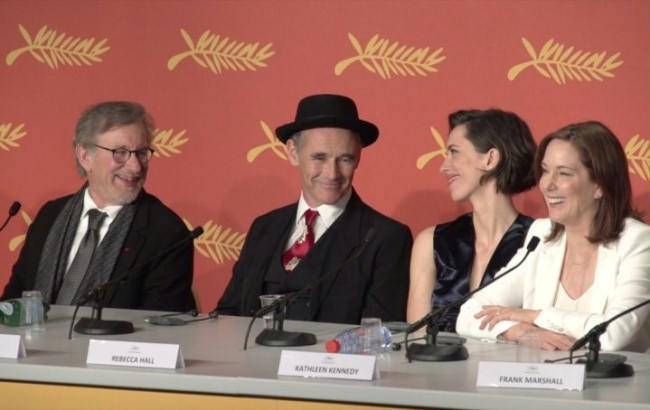Cannes 2016: Konferencja prasowa Spielberga i twórców "Bardzo Fajnego Giganta"