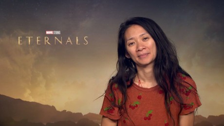 Eternals - Wywiad wideo Rozmawiamy z reżyserką i gwiazdami "Eternals"